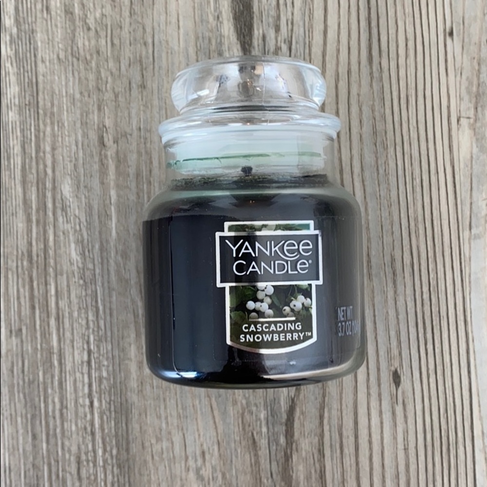 Yankee Candle | Cascading Snowberry